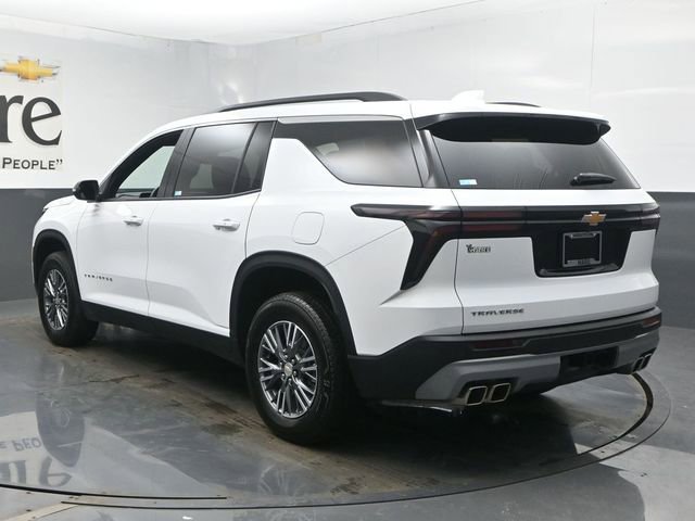 Used 2025 Chevrolet Traverse LT image 37