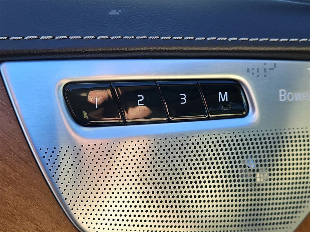 Used 2017 Volvo XC90 T8 Inscription w/ Luxury Package image 22