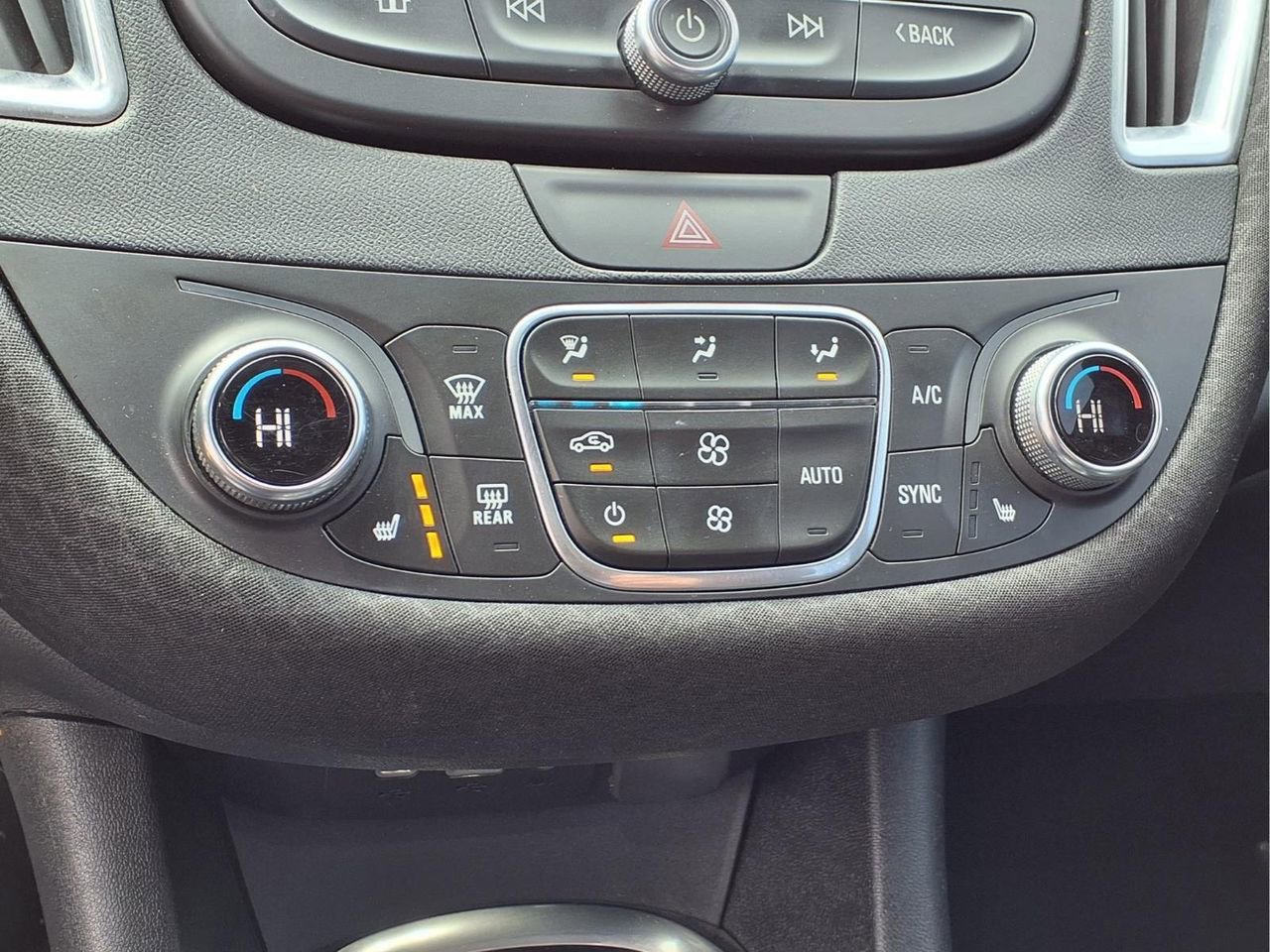 Used 2019 Chevrolet Malibu LT image 19