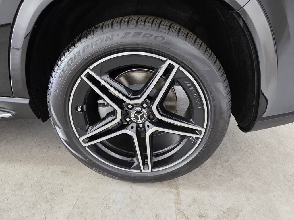 New 2026 Mercedes-Benz GLS 450 4MATIC image 13