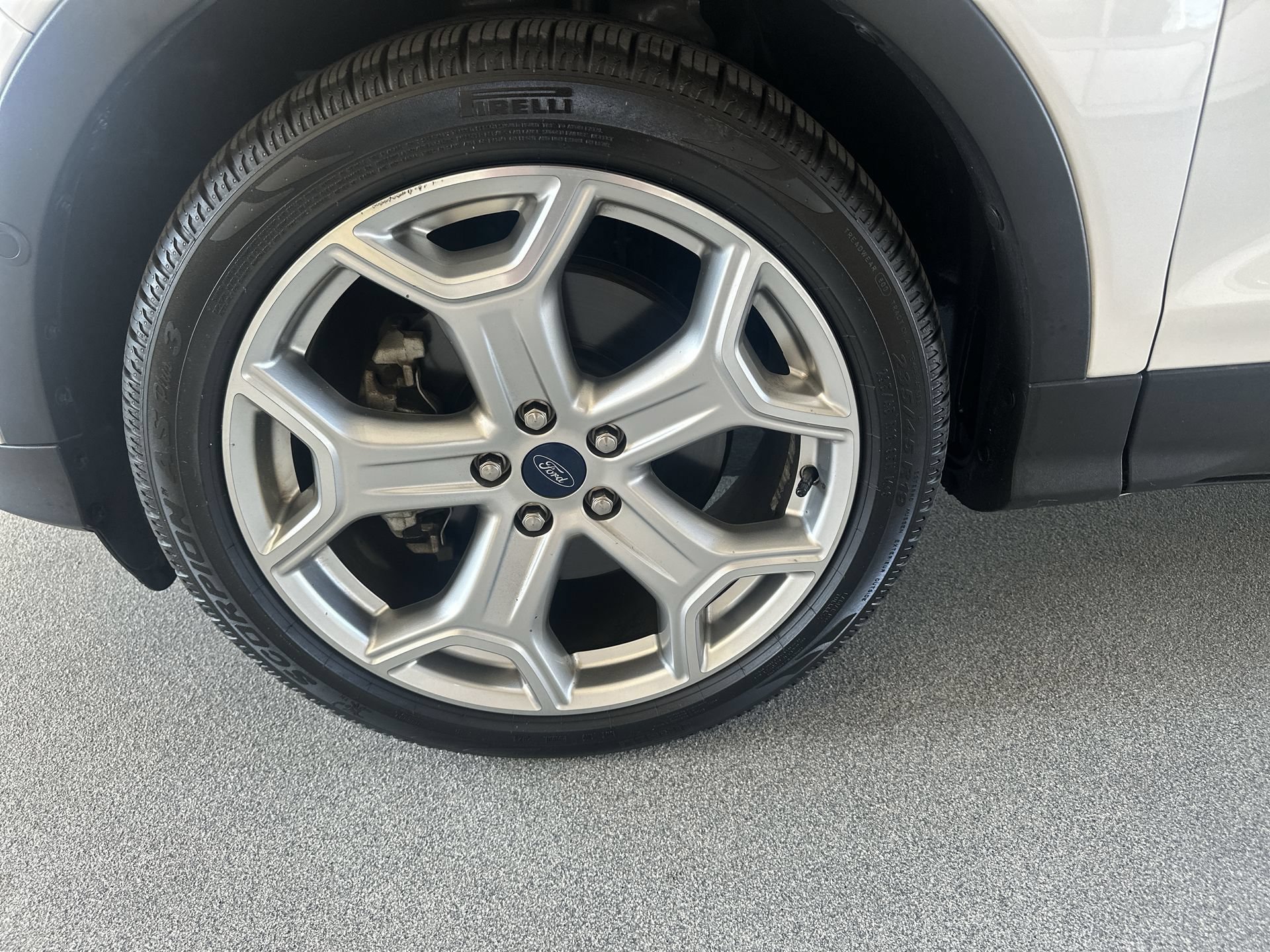 Used 2019 Ford Escape Titanium FWD image 18
