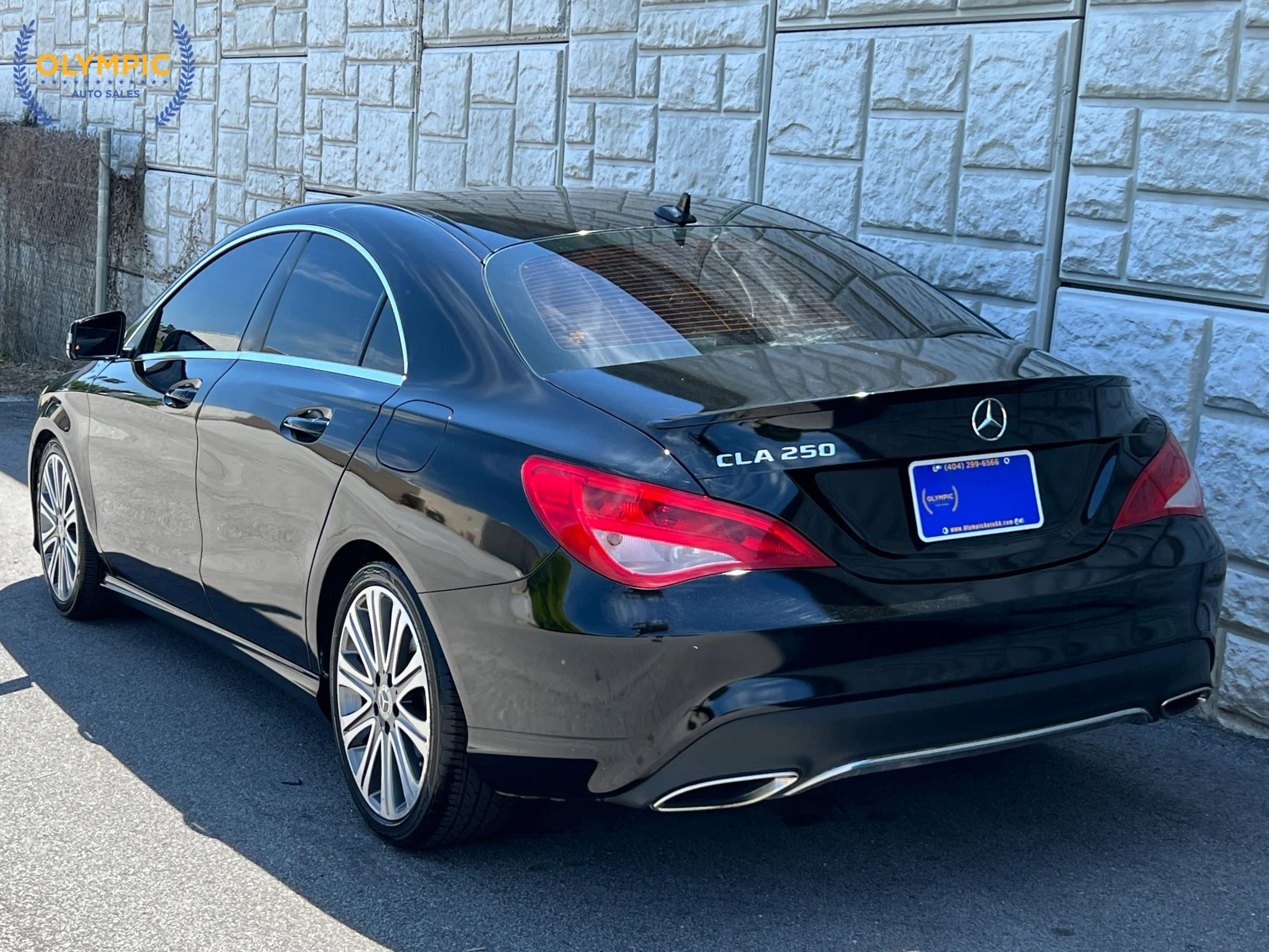 Used 2018 Mercedes-Benz CLA 250 w/ Convenience Package image 4
