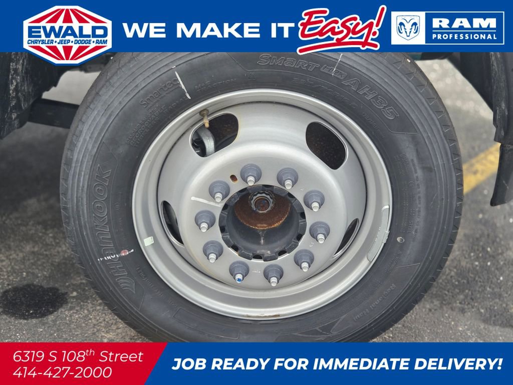 New 2024 RAM 5500 Tradesman AWD/4WD image 11