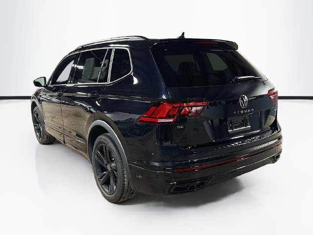 Used 2024 Volkswagen Tiguan SE R-Line AWD/4WD image 5