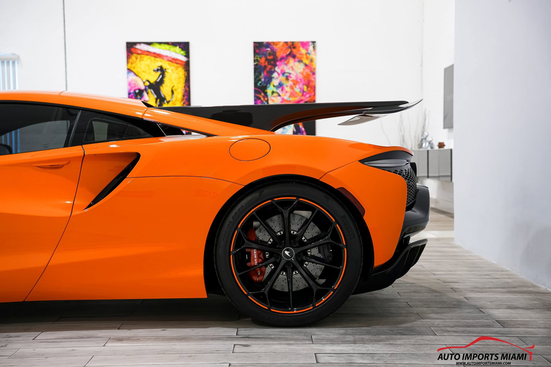 Used 2023 McLaren Artura image 14