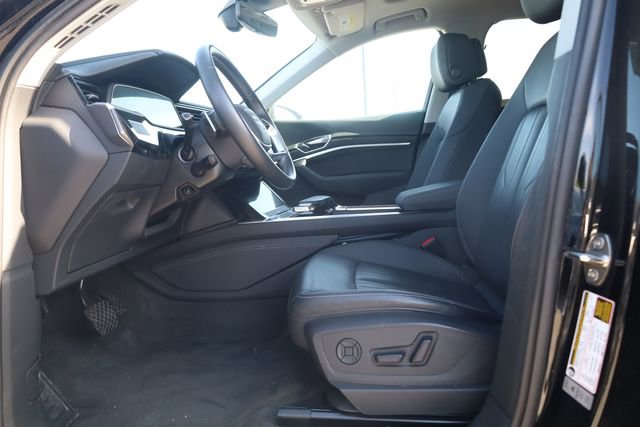 Used 2021 Audi e-tron Premium w/ Convenience Plus Package image 13
