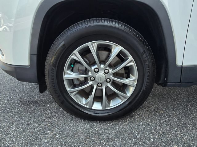Used 2020 Jeep Cherokee Latitude Lux w/ Comfort/Convenience Group AWD/4WD image 27