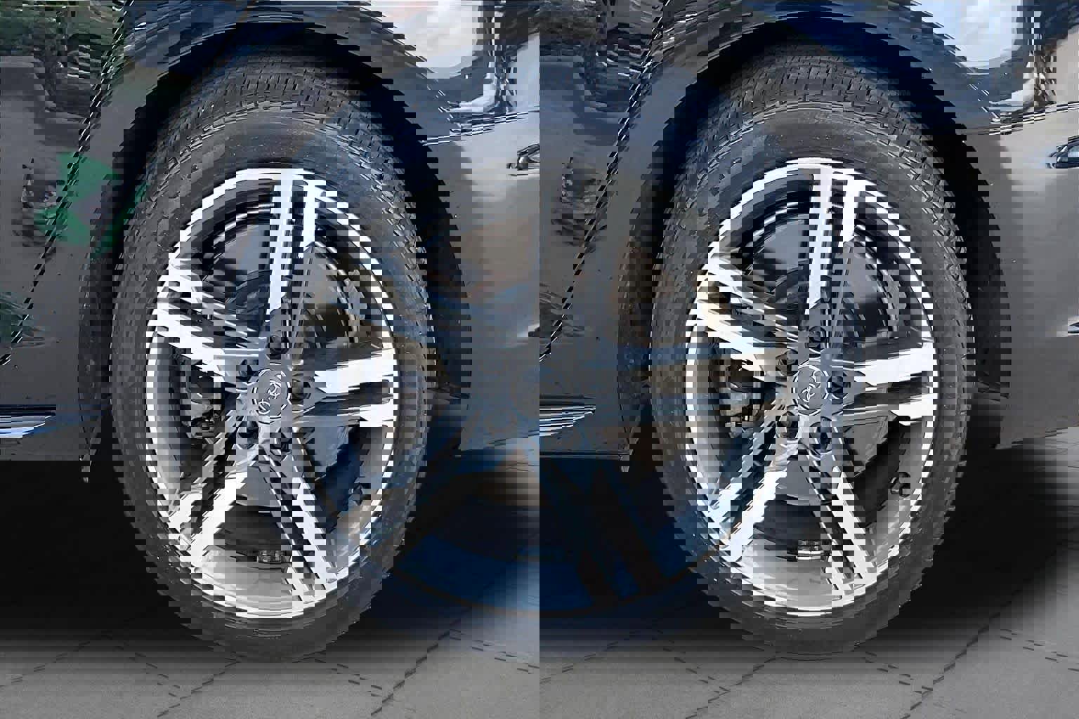 Used 2018 Audi A4 2.0T Premium Plus w/ Premium Plus Package image 9