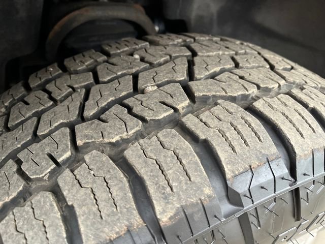 Used 2018 Chevrolet Suburban Premier image 22