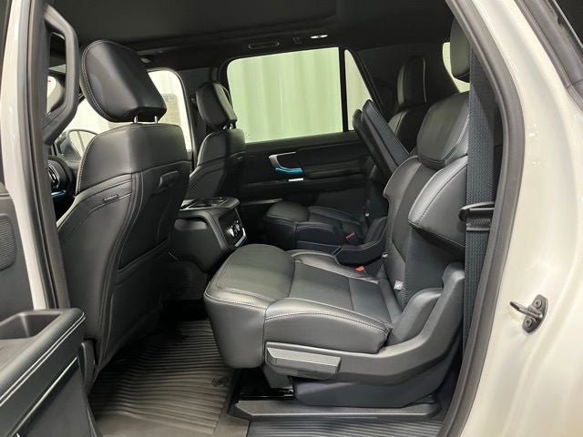 New 2025 Ford Expedition Max Platinum w/ Stealth Performance Package AWD/4WD image 26
