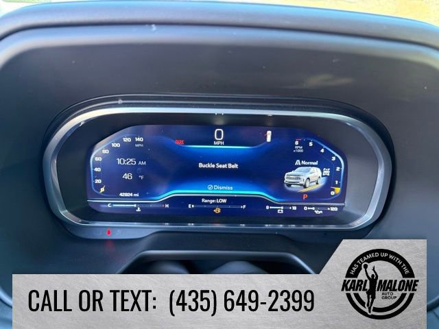 Used 2023 Chevrolet Suburban RST w/ Sport Performance Package image 18