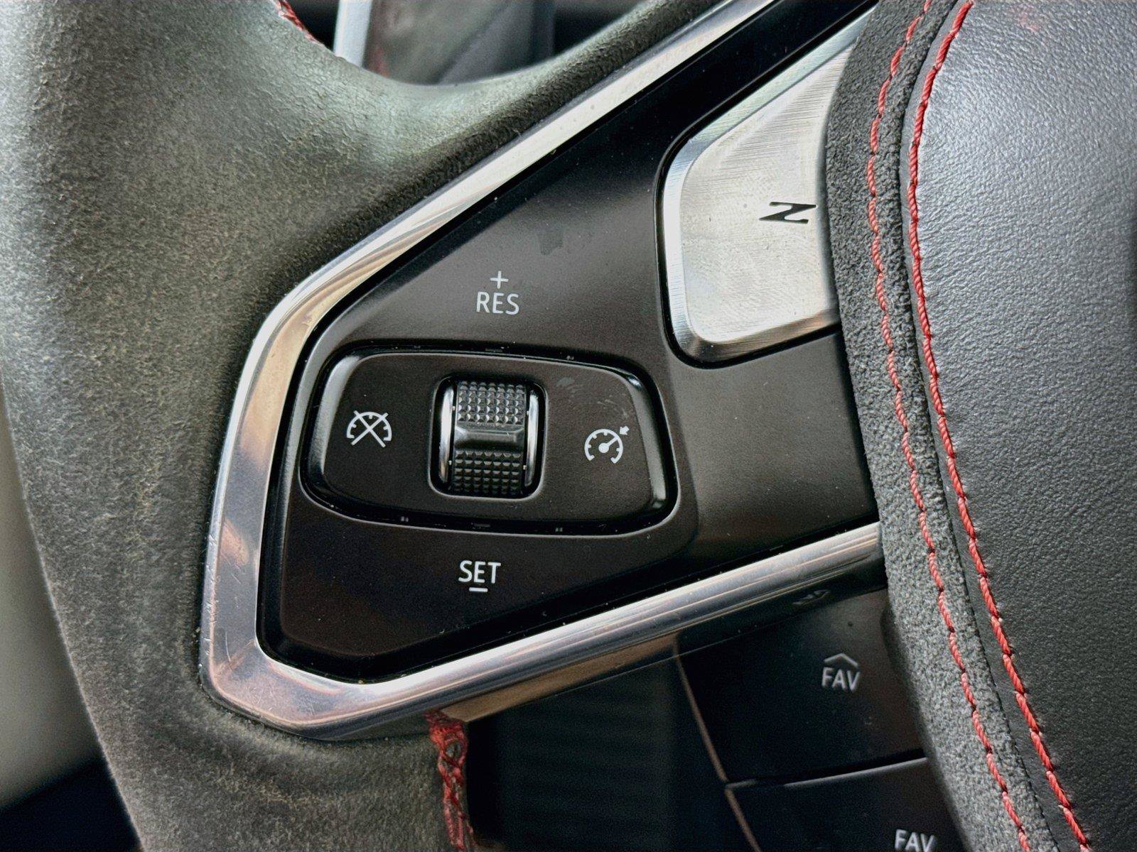 Used 2023 Chevrolet Corvette Stingray Premium Conv w/ Z51 Performance Package RWD image 12