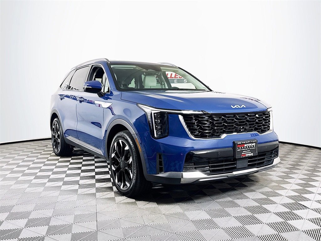 Certified 2025 Kia Sorento EX image 1