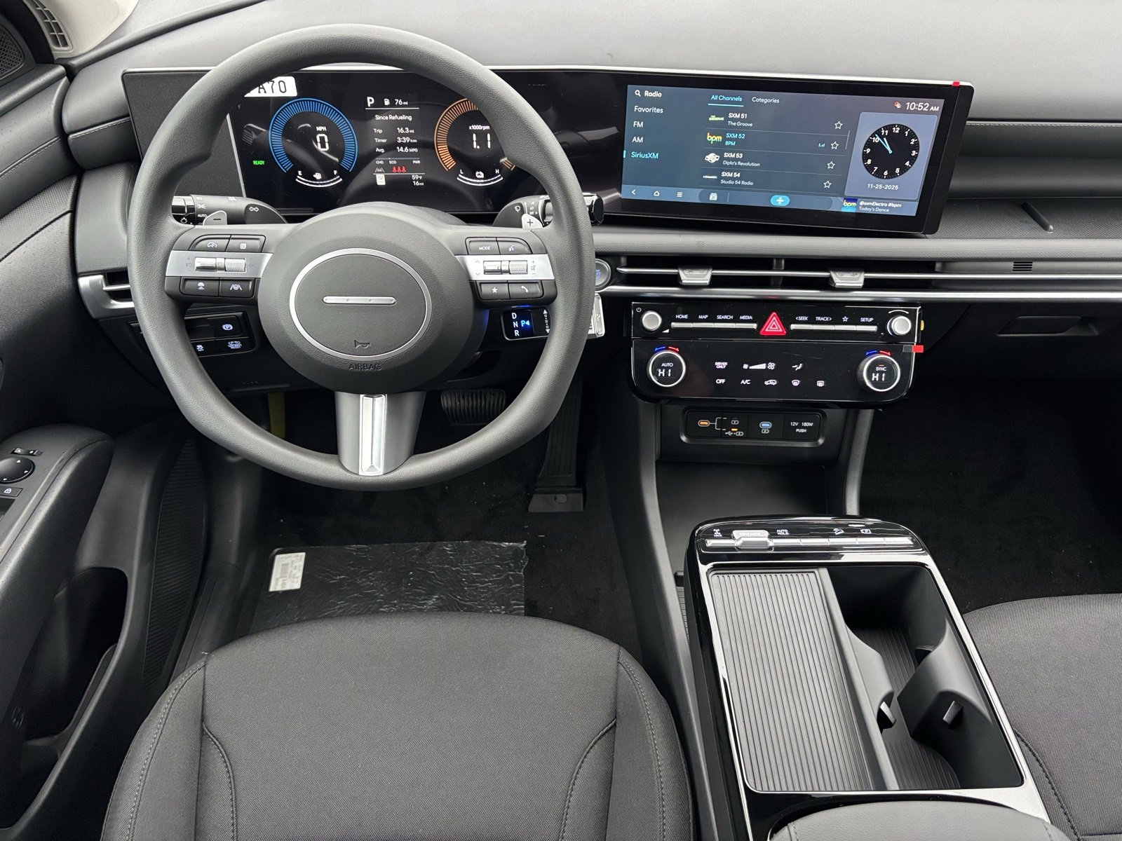 New 2026 Hyundai Tucson Blue SE image 17