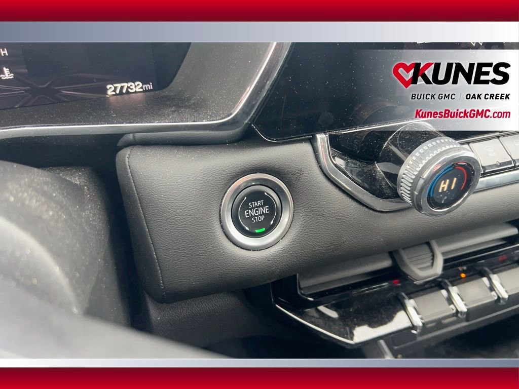 Used 2024 GMC Canyon Elevation w/ Convenience Package image 30