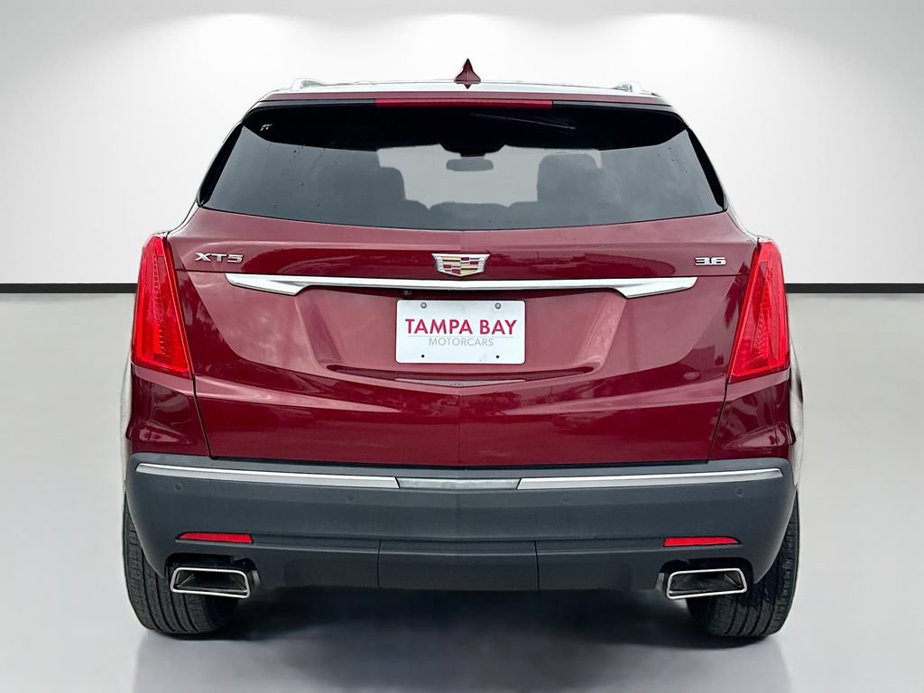 Used 2018 Cadillac XT5 Premium Luxury FWD image 4