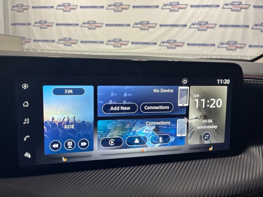 Used 2025 Nissan Kicks SR w/ SR Premium Package FWD image 28
