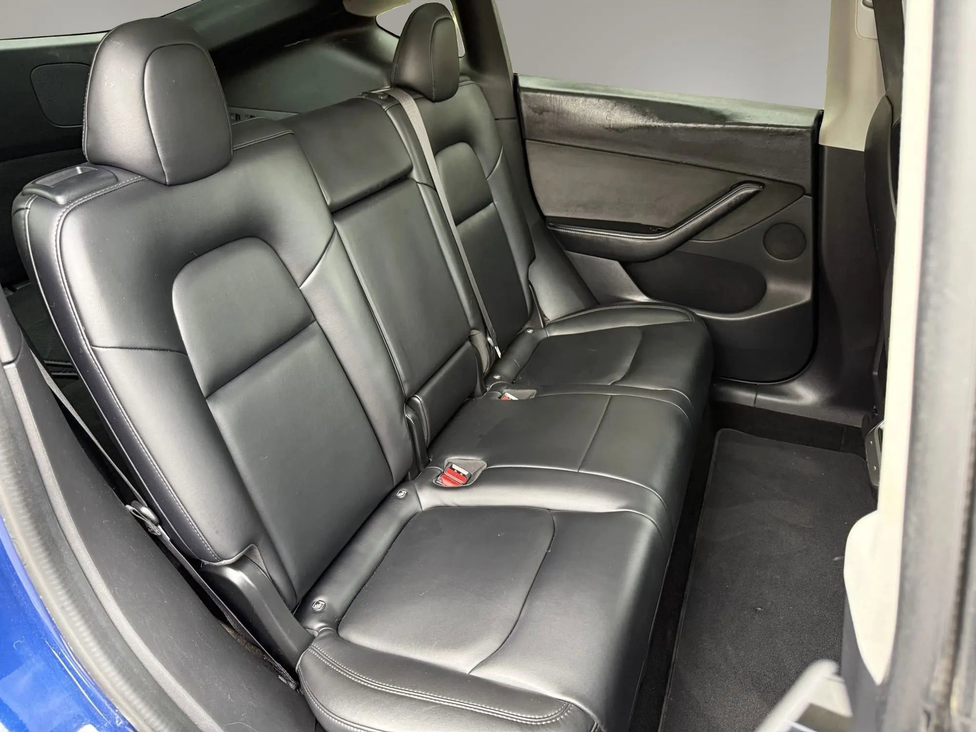 Used 2021 Tesla Model Y Long Range image 35