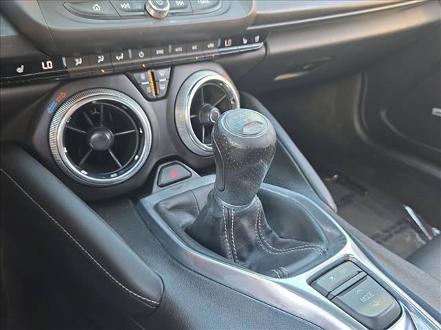 Used 2016 Chevrolet Camaro SS RWD image 12