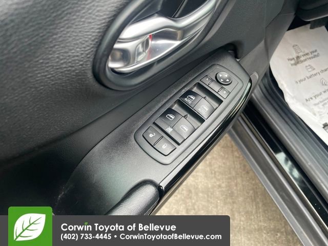 Used 2019 Jeep Cherokee Latitude Plus image 11