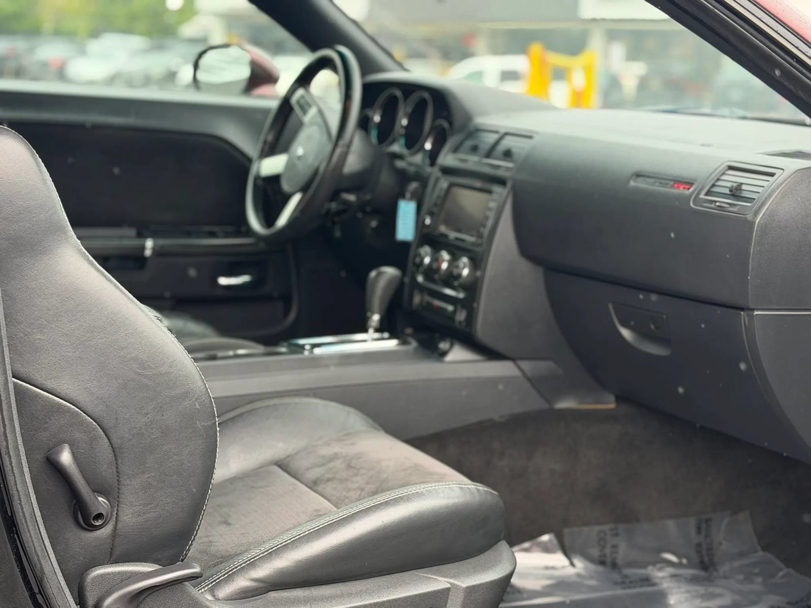 Used 2009 Dodge Challenger SRT8 RWD image 9