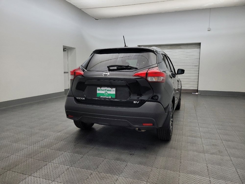 Used 2018 Nissan Kicks SV FWD image 7
