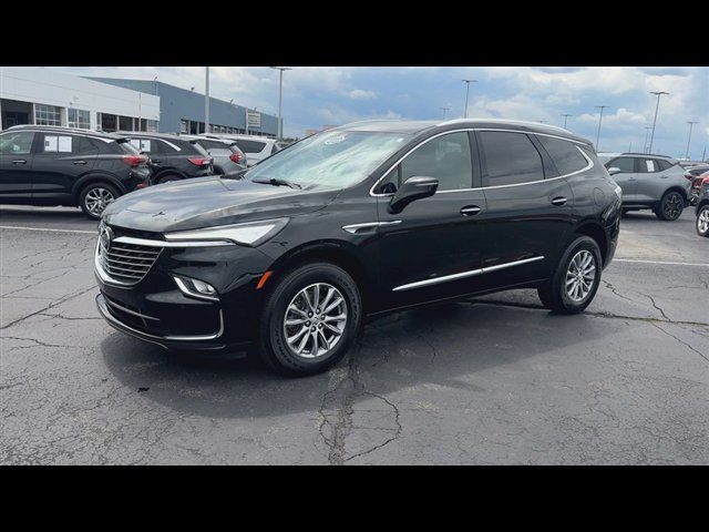 Certified 2024 Buick Enclave Essence w/ LPO, Floor Liner Package AWD/4WD image 4