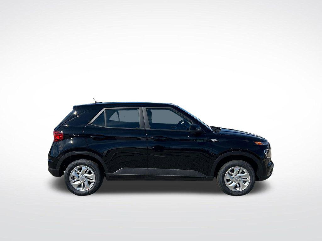 New 2026 Hyundai Venue SE FWD image 7