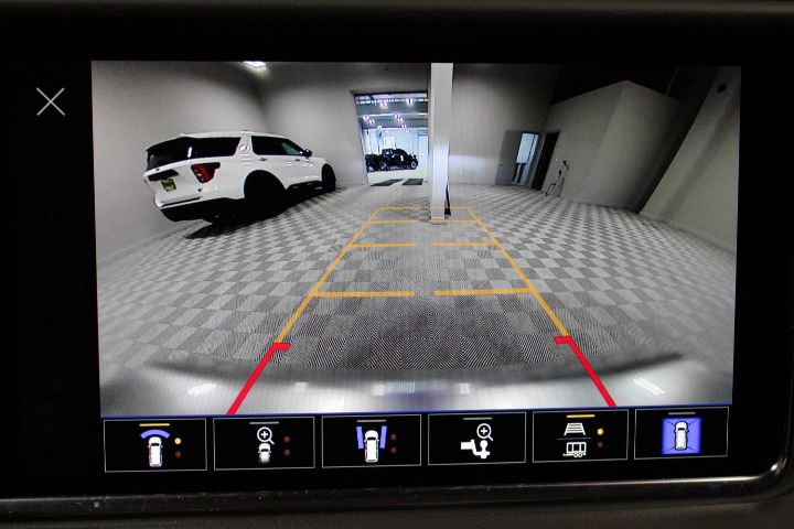 Used 2024 GMC Yukon XL Denali w/ Max Trailering Package image 57