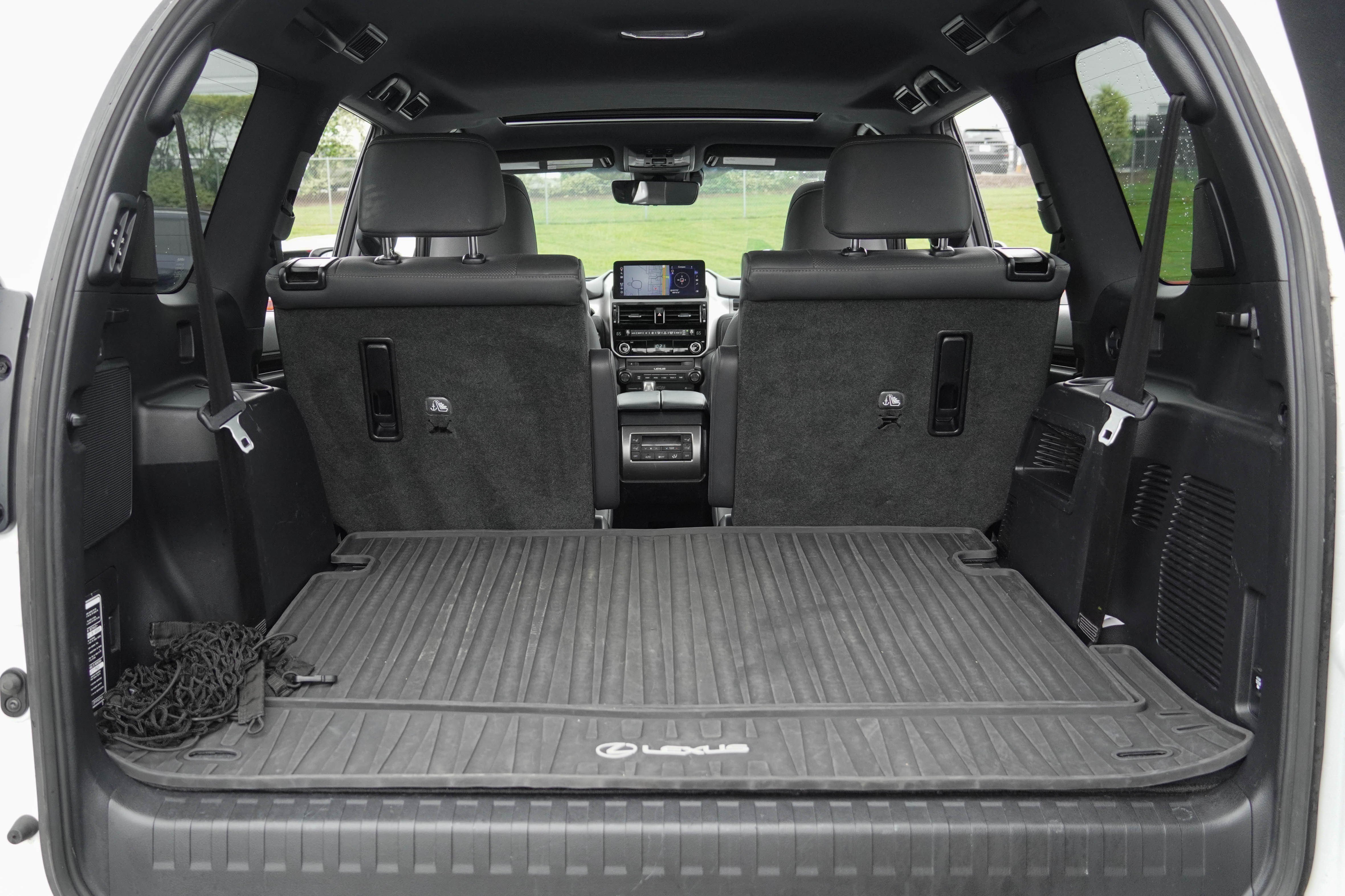 Used 2022 Lexus GX 460 Premium w/ Accessory Package AWD/4WD image 37