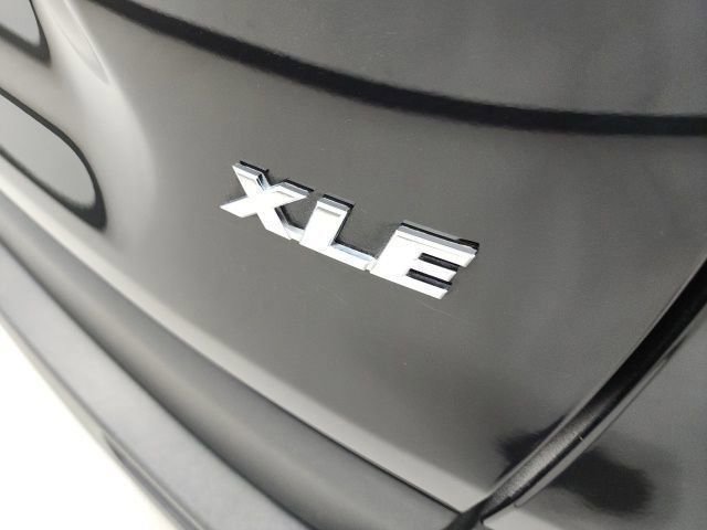 Used 2024 Toyota RAV4 XLE Premium image 13