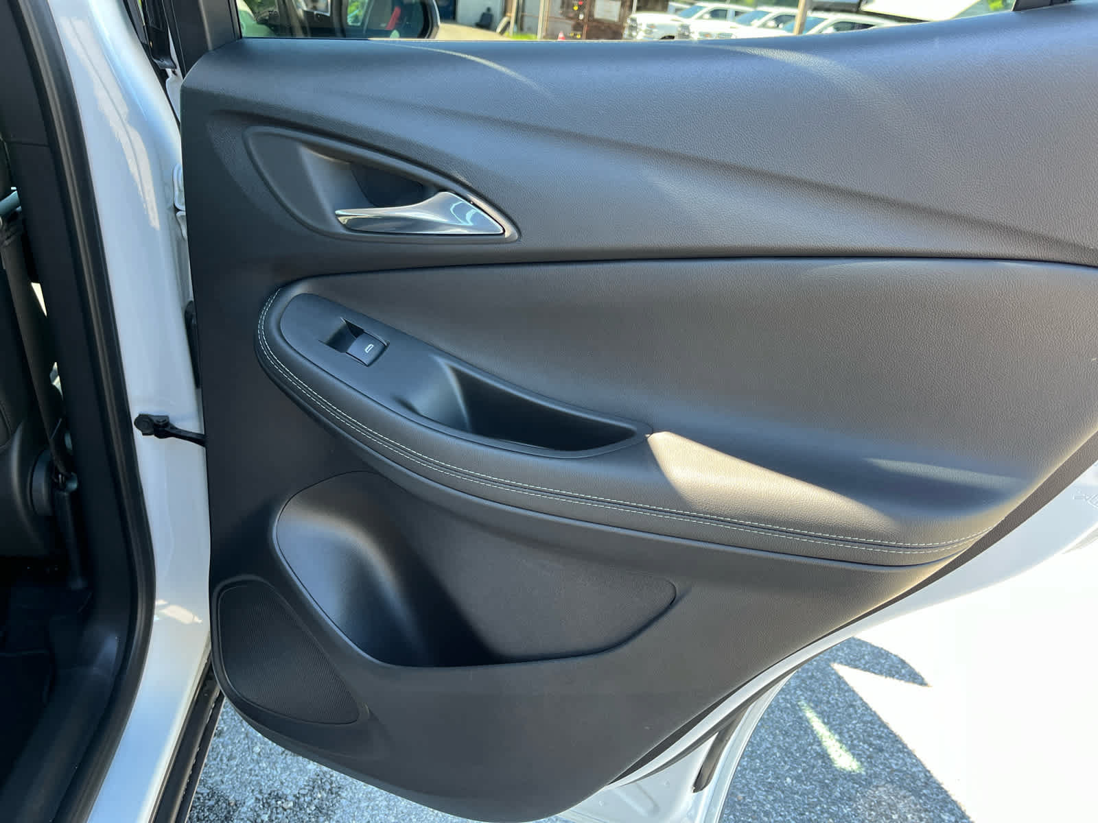 Used 2022 Buick Encore GX Essence w/ Experience Buick Package AWD/4WD image 30