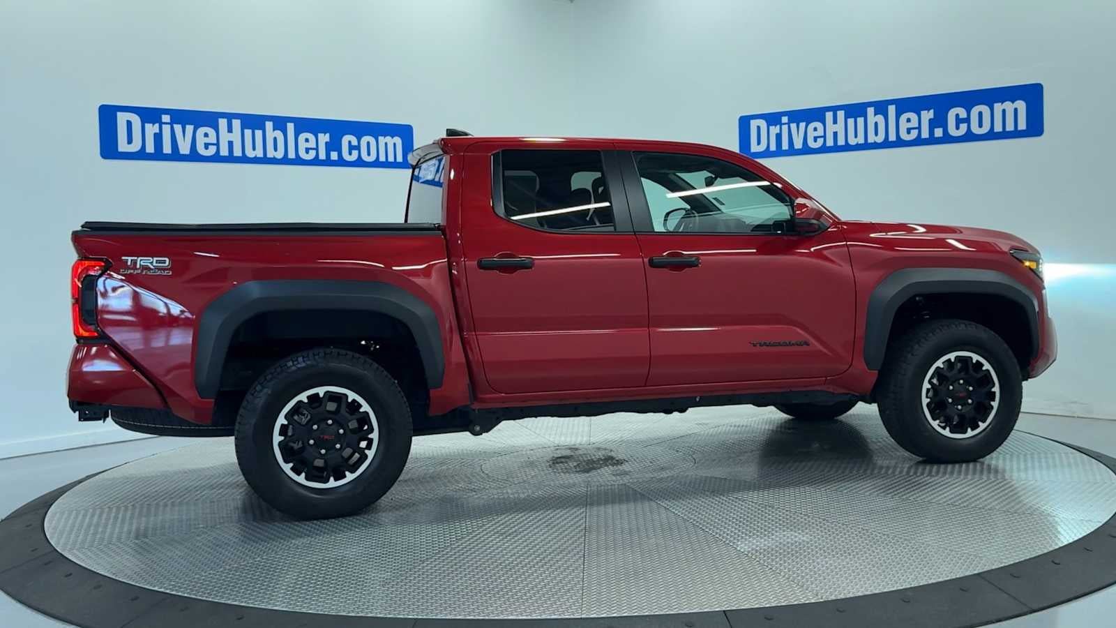 Used 2025 Toyota Tacoma TRD Off-Road AWD/4WD image 8