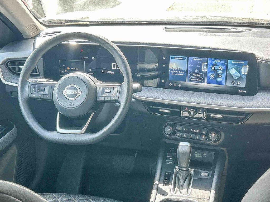 New 2026 Nissan Kicks SV w/ Charging Package FWD image 15
