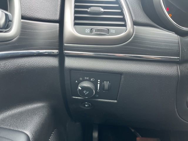 Used 2020 Jeep Grand Cherokee Limited w/ Luxury Group II image 23