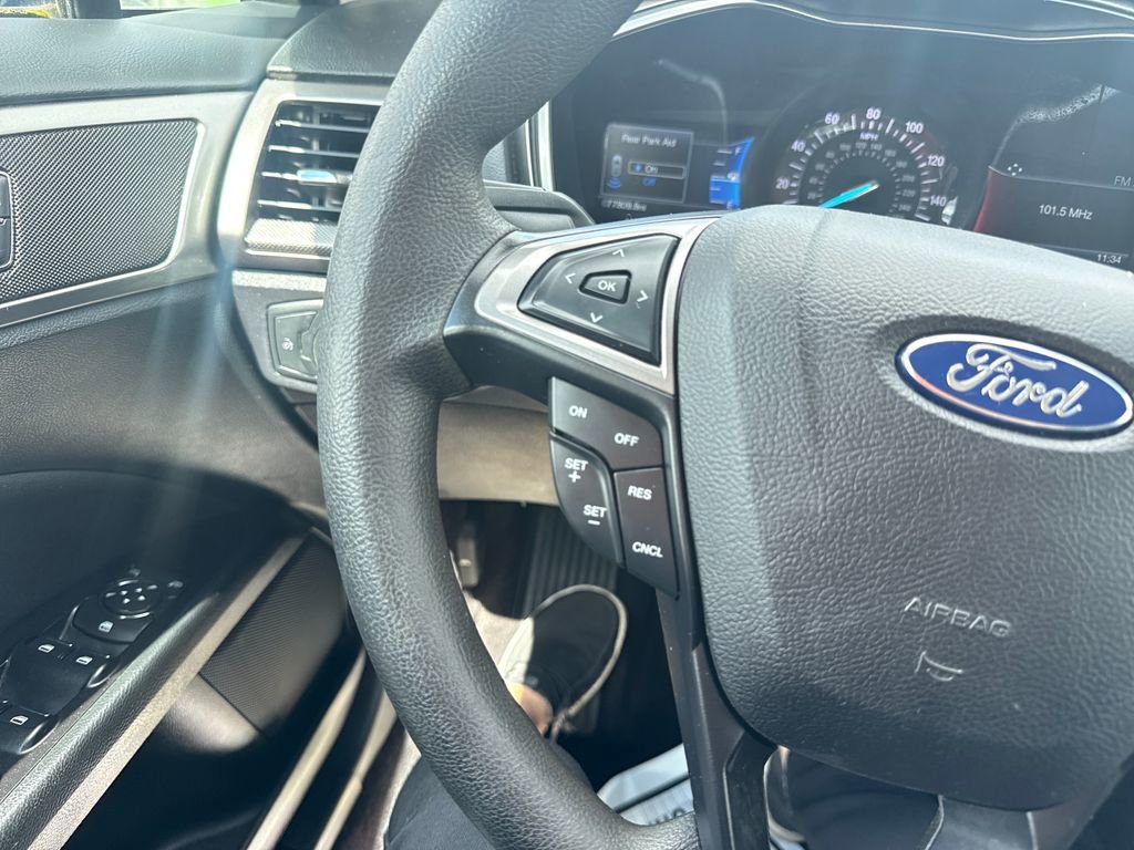 Used 2017 Ford Fusion SE w/ Fusion SE Technology Package FWD image 37