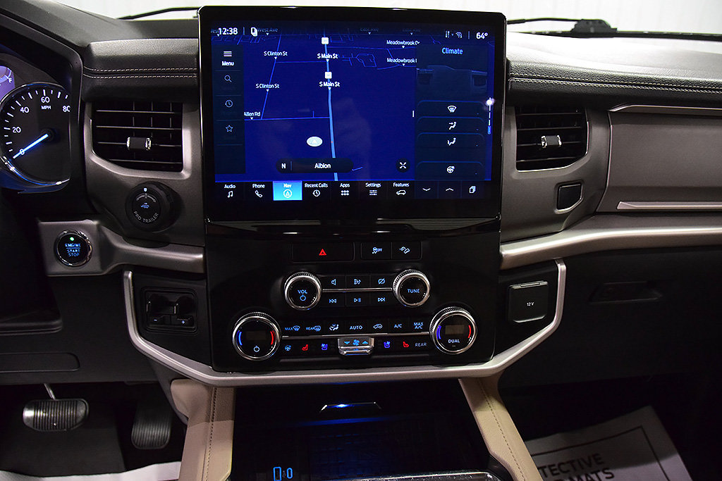 Used 2023 Ford Expedition XLT AWD/4WD image 26