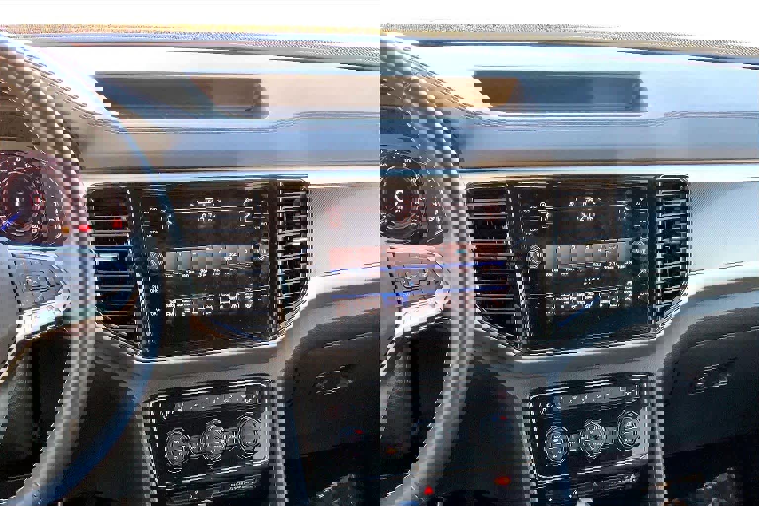 Used 2022 Volkswagen Atlas Cross Sport SE image 6