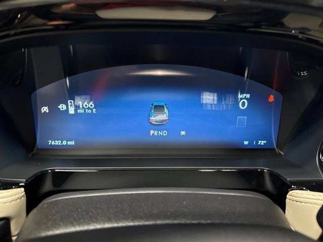 Used 2025 Lincoln Corsair AWD image 11