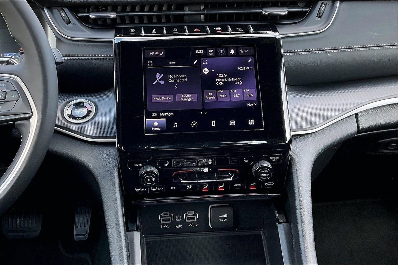 Certified 2025 Jeep Grand Cherokee Altitude image 13