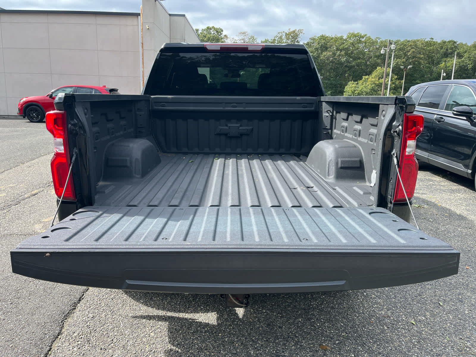 Used 2024 Chevrolet Silverado 1500 RST w/ Z71 Off-Road Package AWD/4WD image 34