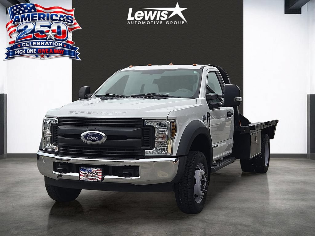 Used 2018 Ford F550 2WD Regular Cab Super Duty image 1