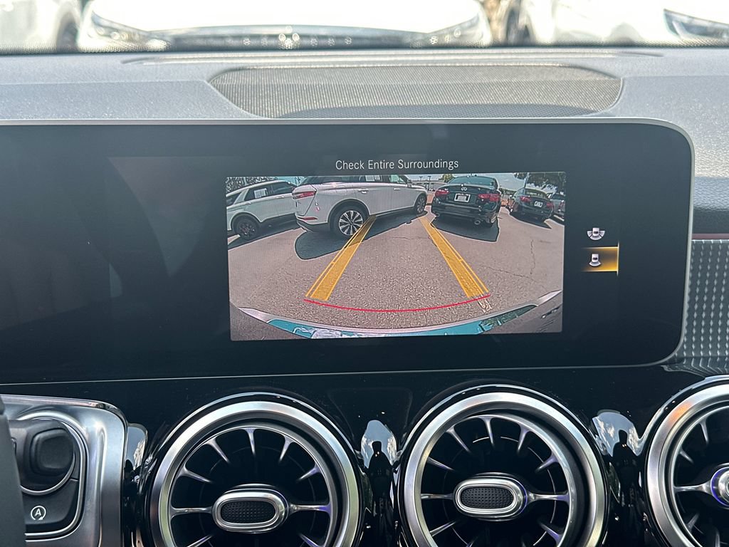 Used 2021 Mercedes-Benz GLB 250 4MATIC image 28