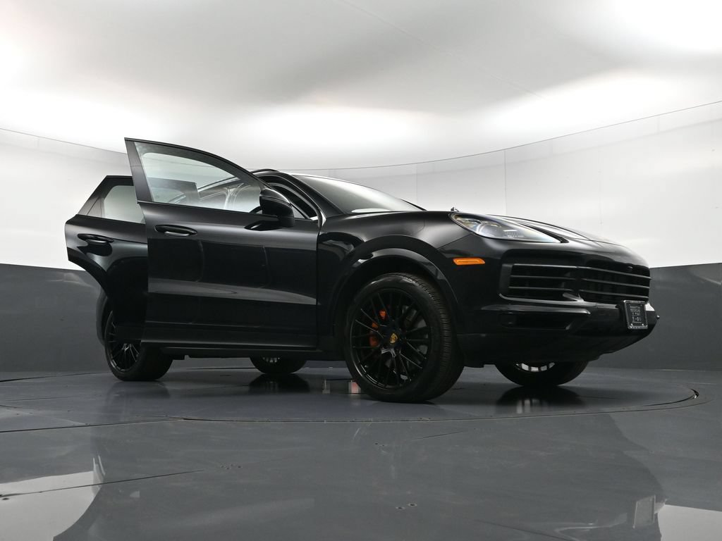 Certified 2022 Porsche Cayenne Platinum Edition AWD/4WD image 37