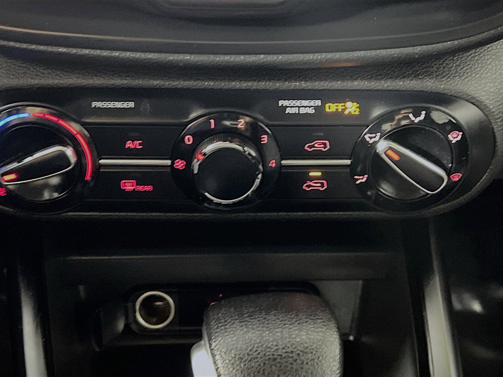Used 2020 Kia Soul S FWD image 25
