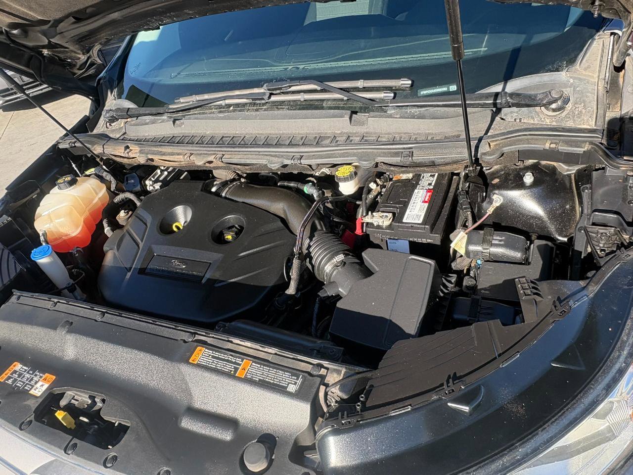 Used 2016 Ford Edge SE FWD image 40