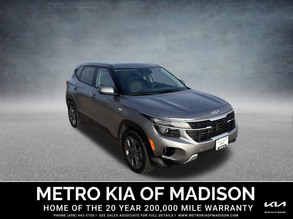 Used 2025 Kia Seltos LX image 8