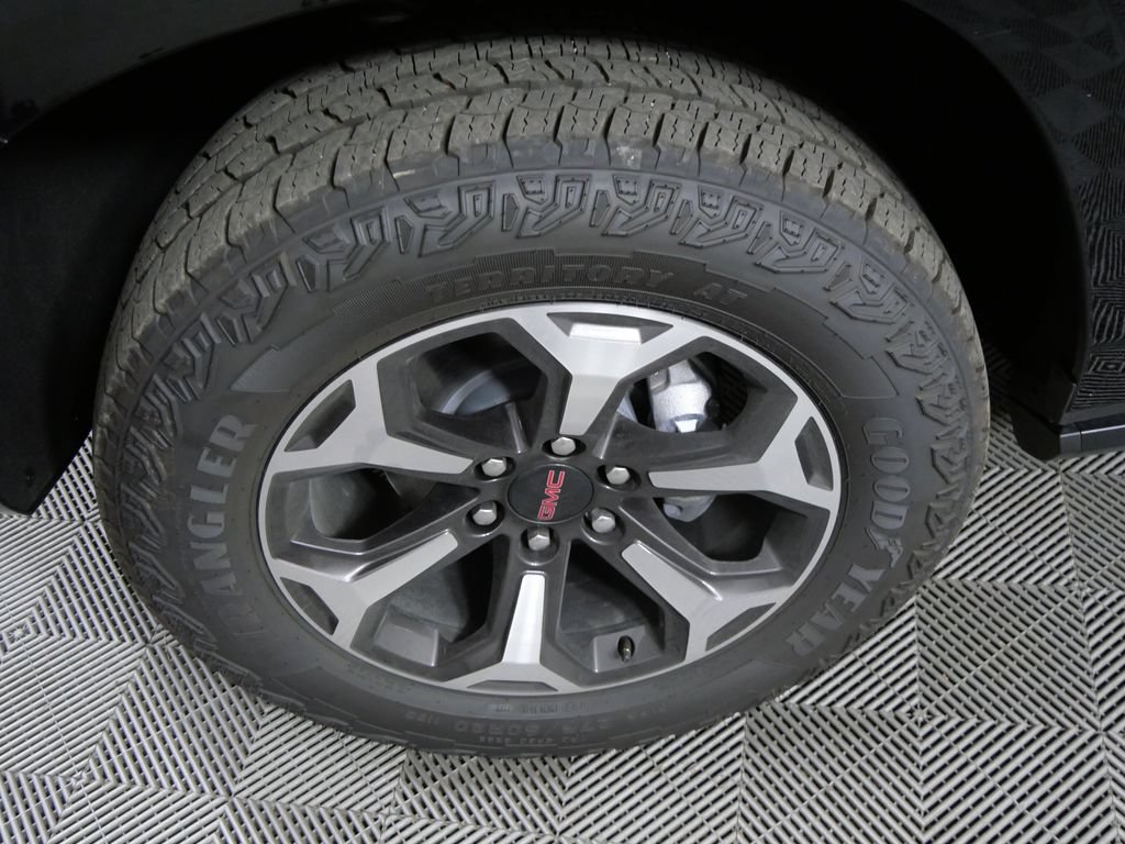 Used 2026 GMC Yukon AT4 Ultimate AWD/4WD image 10