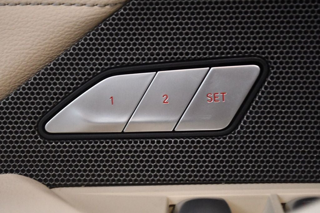 Used 2025 BMW M440i Convertible w/ Premium Package RWD image 69