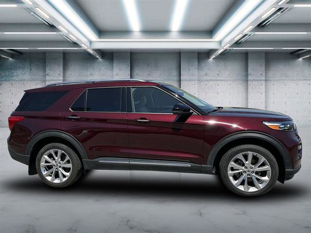 Used 2022 Ford Explorer Platinum w/ Equipment Group 601A image 3